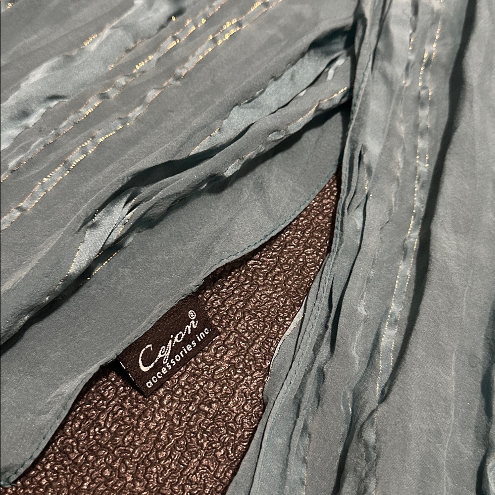 Assortment of 4 scarves - Picture 10 of 11